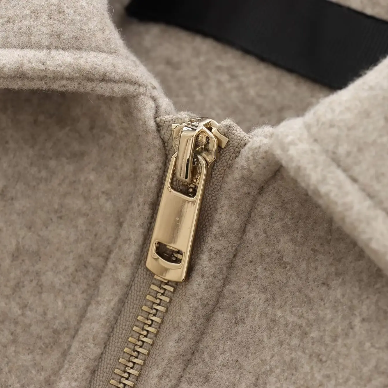 ISLA – CLASSIC ZIP JACKET